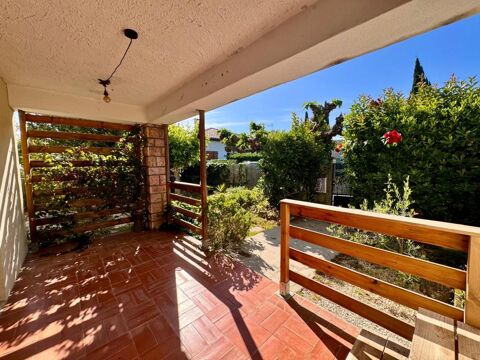   Villa 200m� compos� de 2 appartements (T4 + T5) � Terrain 477 m� � Sauvian (34) Villa - 10 pi�ce(s) - 200 m�