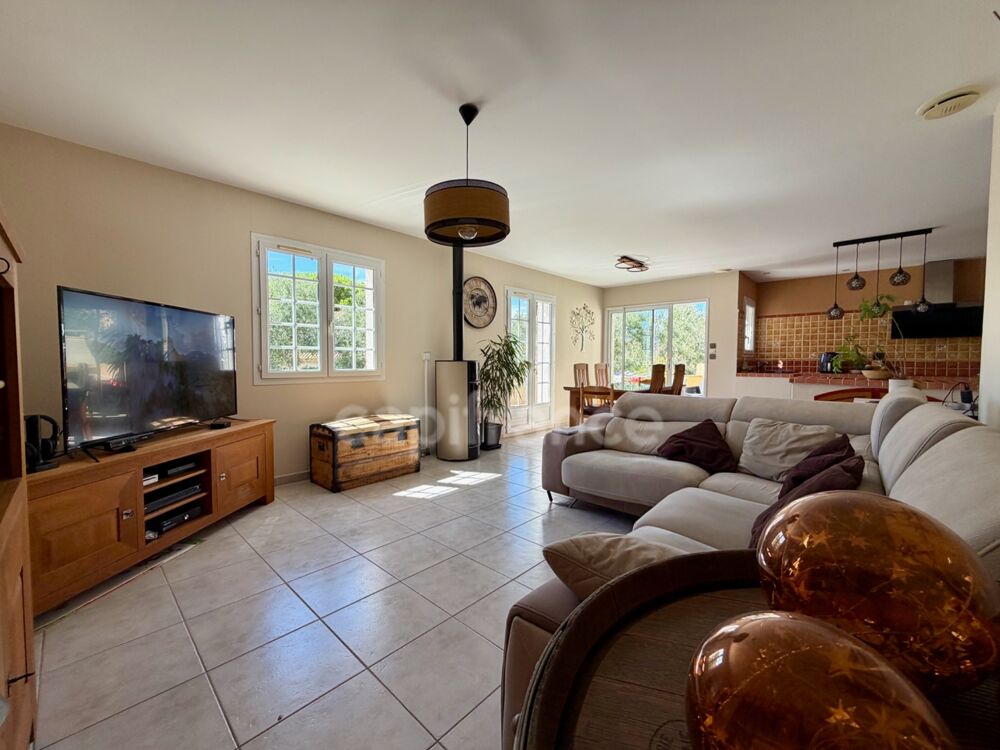 LOUPIAN(34), À VENDRE MAISON PLAIN-PIED P5, SURFACE TOTALE 106 m2, 4 FACES, TERRAIN 618 m2, GARAGE, PISCINE