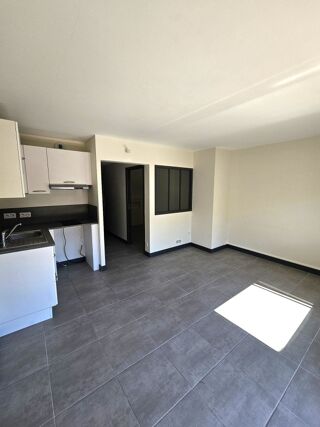  Appartement � louer 1 pi�ce 31 m� Cannes
