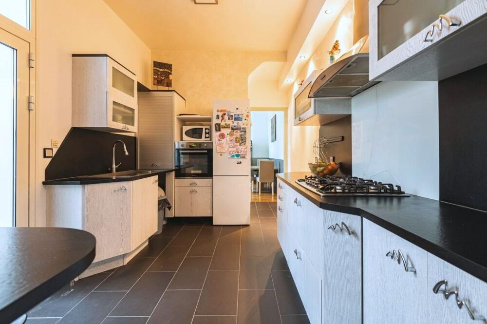 Maison proche centre, Cernay, St Marceaux 5 pièces 148 m2
