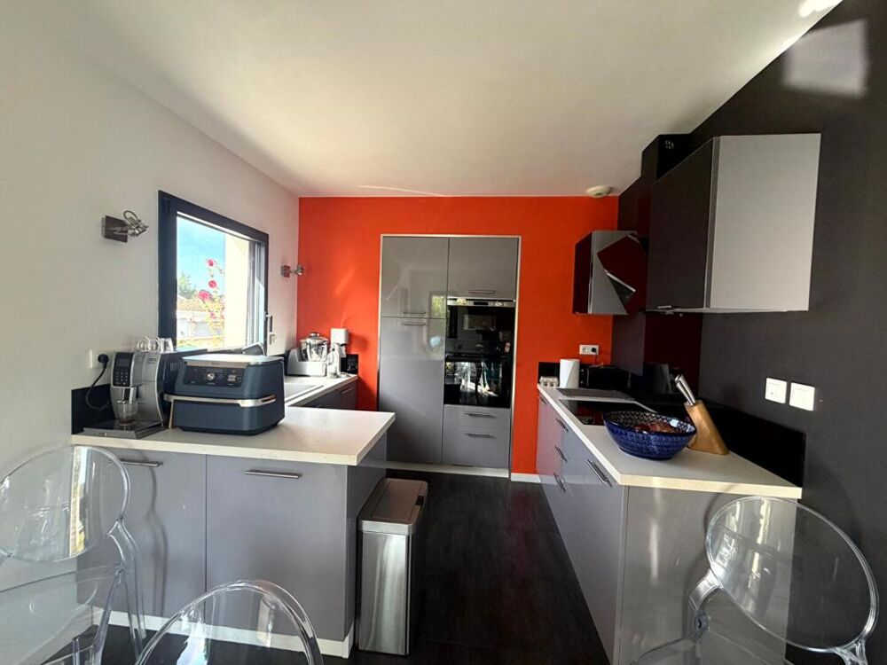 A Meursac Maison de plain pied de 99.5 m2 avec piscine