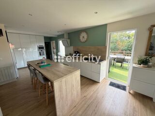  Villa à vendre 9 pièces 247 m²