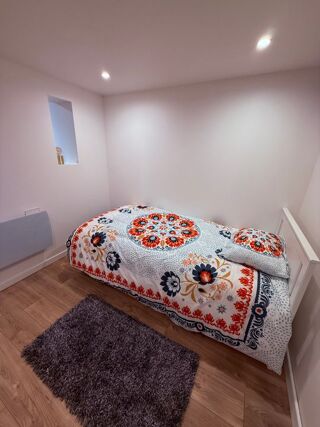  Appartement à louer 1 pièce 28 m²