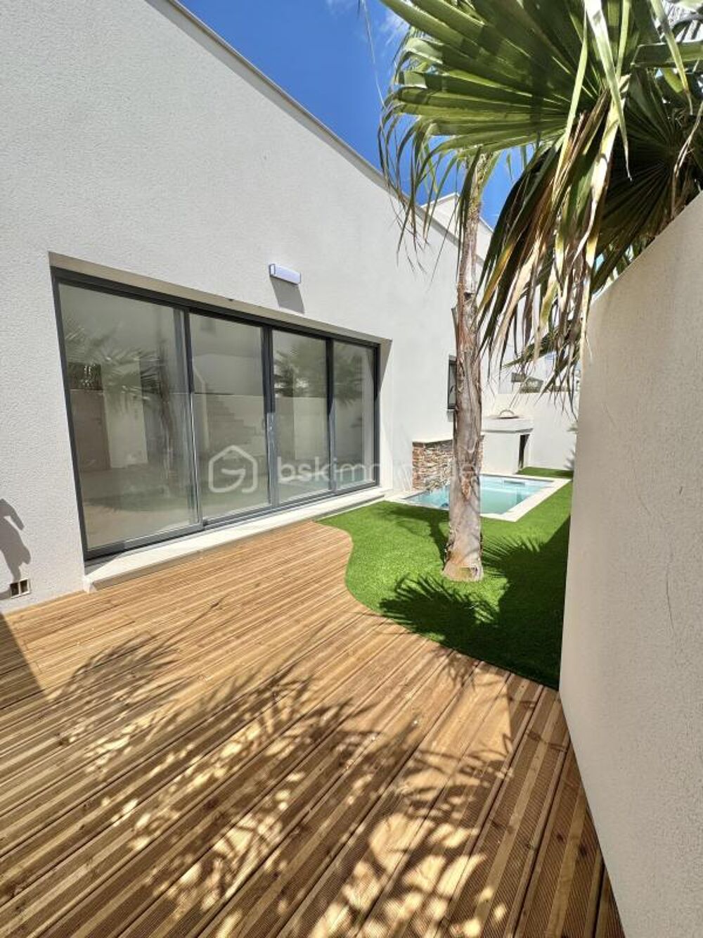 Vente Villa Villa T4 de 105 m2 avec piscine et garage À 800 m de la plage Serignan