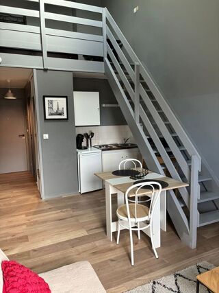  Appartement à louer 1 pièce 28 m²