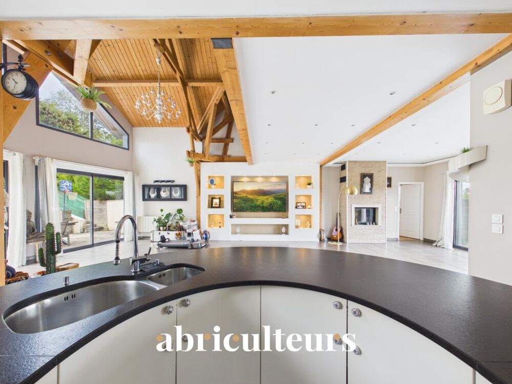 Vente Maison Maison d'architecte à la vente à Précy-sur-Marne, 77410 Precy sur marne