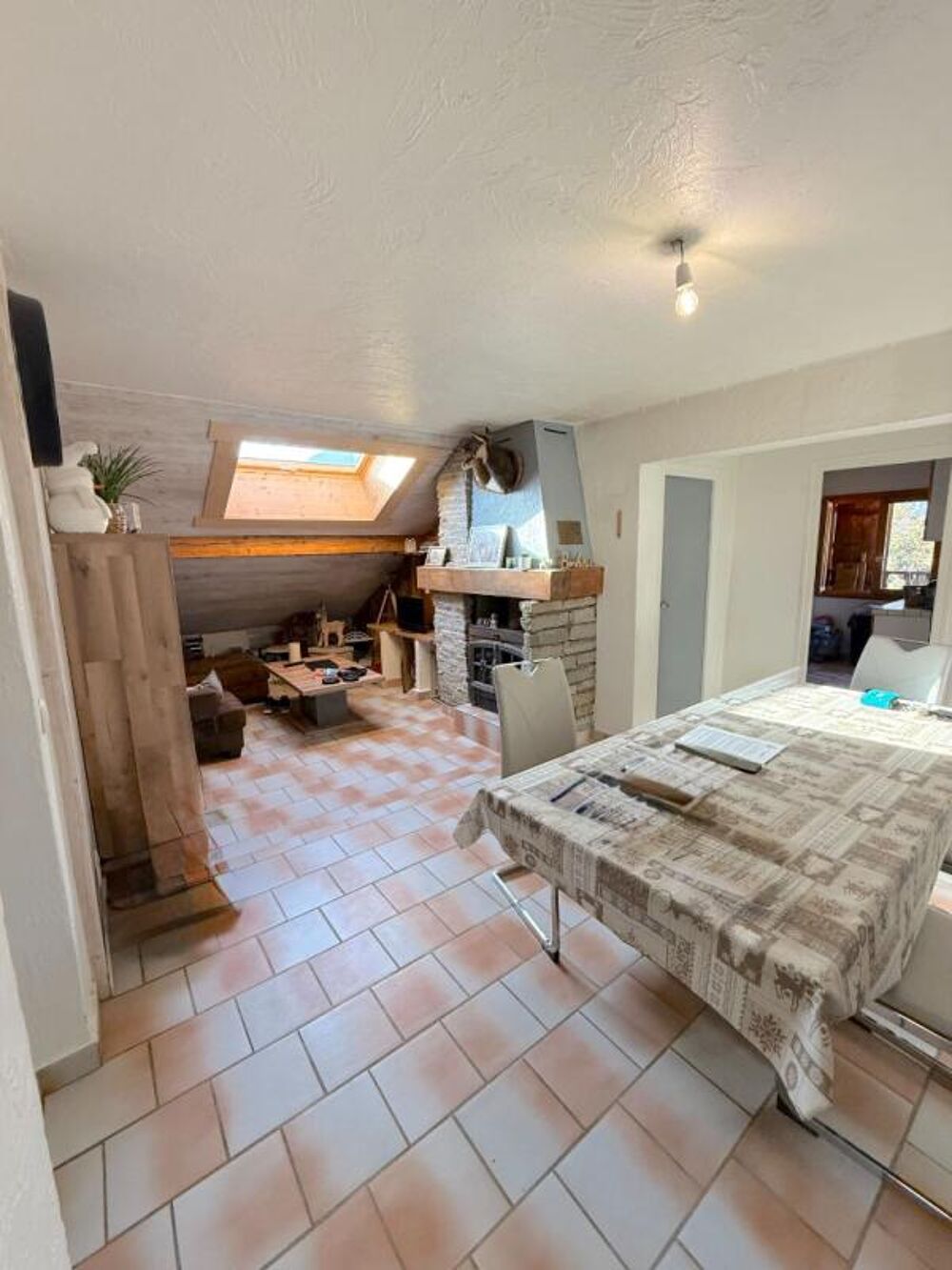 Appartement PASSY 87 M2 , 5 pièces 276000 euros