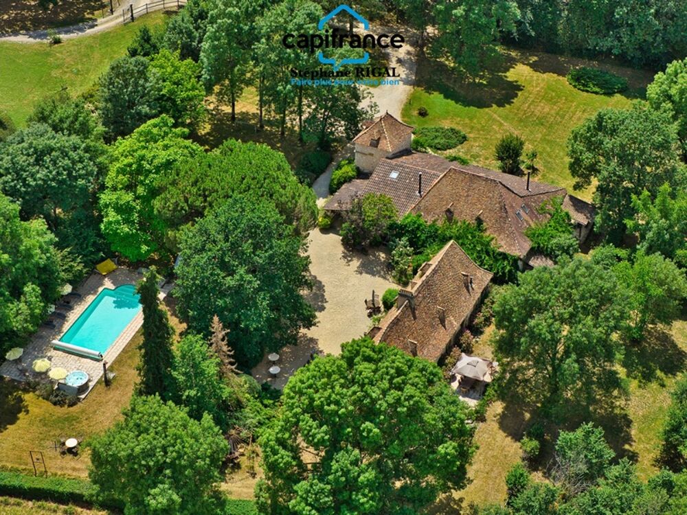 Maison 14 pièces 345 m² · à Sainte Sabine Born · 345 m² · 790 000 €