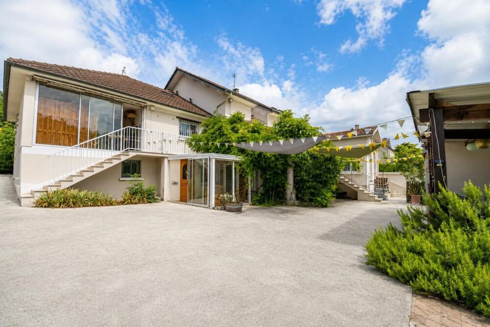 Maison de 13 pièces de 325 m² à Athis-Mons