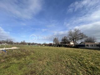  Terrain à vendre 585 m²