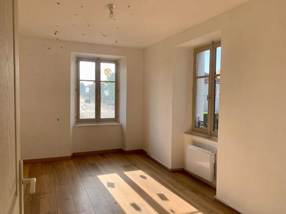 Vente Appartement Vaste Triplex  rnover entirement ! Grandvillars