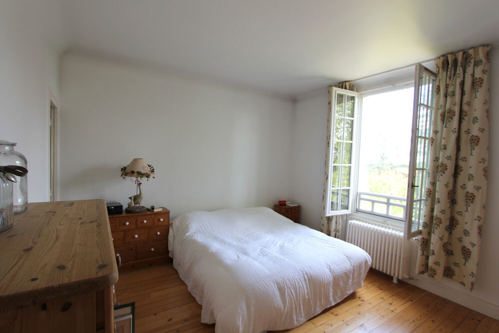 à vendre  Propriété/château Parmain (95620)