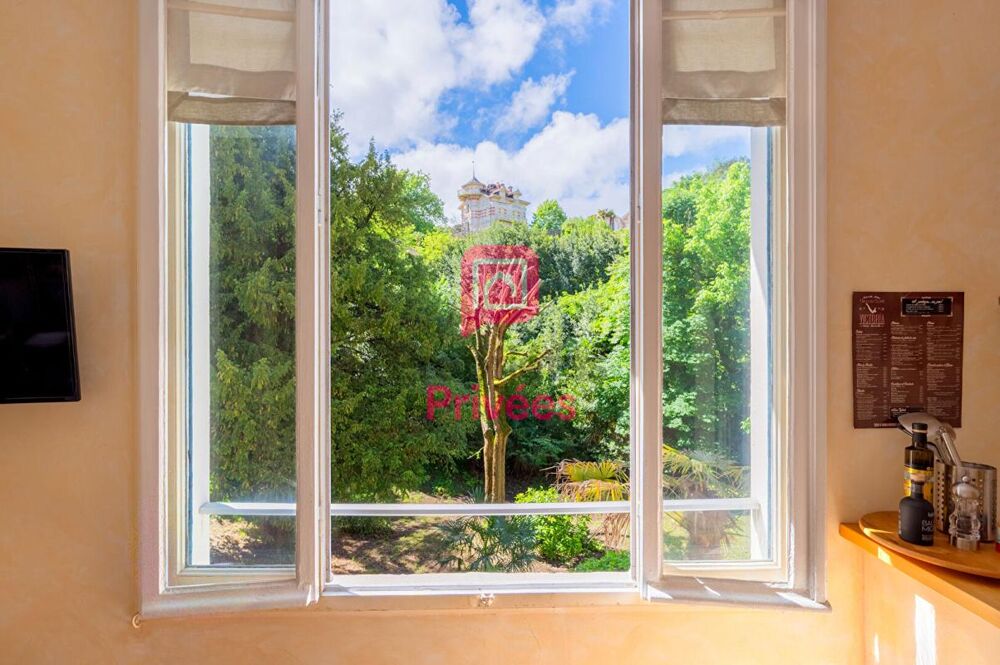 ARCACHON - Appartement de caractère avec jardin privatif au sein d'une remarquable villa Arcachonnaise