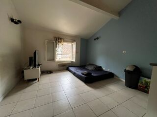  Immeuble � vendre 3 pi�ces 64 m�