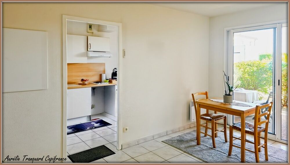 Appartement à vendre 3 pièces SAINT JEAN D'ANGELY (17) au rez-de-chaussée, 1 place de parking + accès piscine