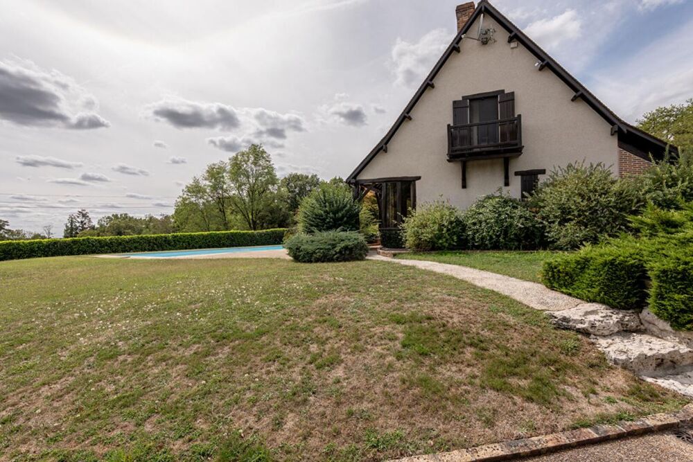 Vente Maison LIEUX UNIQUES ® x PROPRIÉTÉS PRIVÉES ® PROPRIÉTÉ DE 169 M² SUR 3.762 M² - DHUIZON - PISCINE-PIÈCE D'EAU Dhuizon