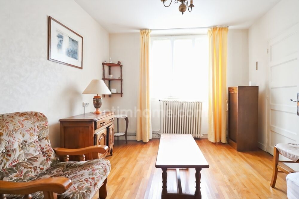 Maison de Villlage de 91,5 m² - 5 pièces - 3 Chambres - Garage - Dépendances - Jardin 300 m² - ORADOUR SAINT GENEST (87)