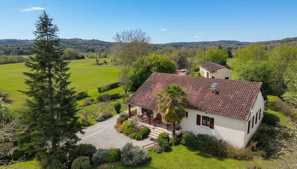 Maison à Sergeac de 151m², 6 pièces, au calme, sans vis à vis, sans travaux avec vue dégagée + garage XXL + chalet