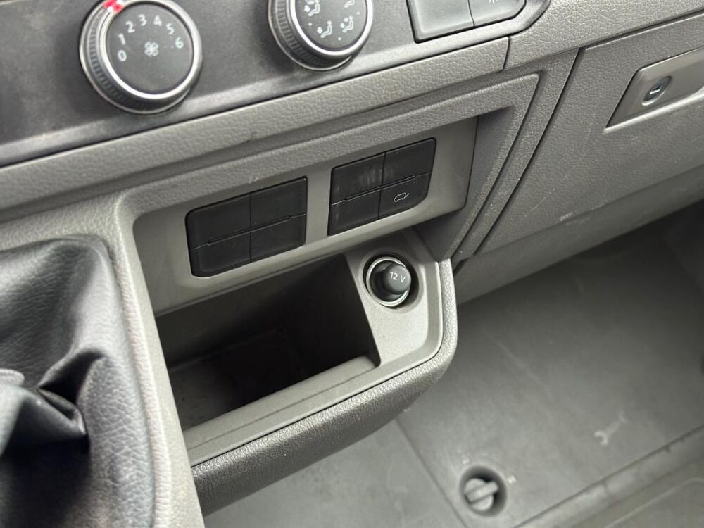 Crafter CHASSIS CABINE CSC PROPULSION (RJ) 35 2.0 TDI 177CH BUSINESS 2018 occasion 78240 Chambourcy