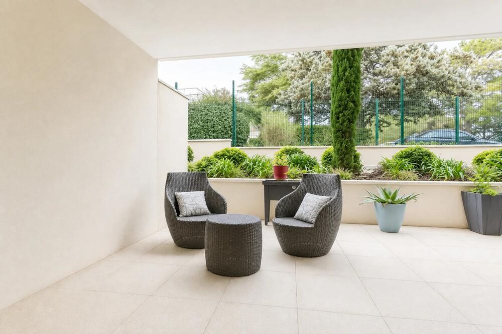 T3 lumineux avec grande terrasse à Istres