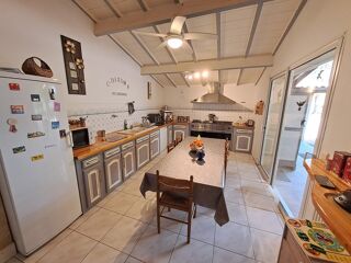  Propriété/château à vendre 12 pièces 323 m²