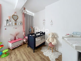  Immeuble � vendre 10 pi�ces 200 m�