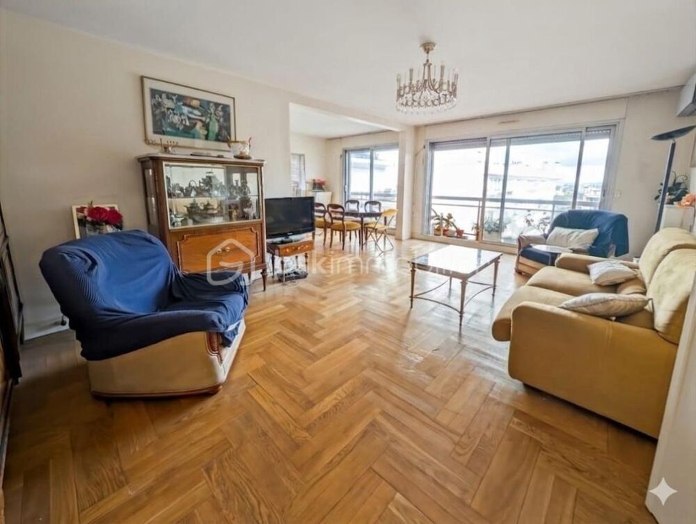 Vente Appartement Appartement F5 avec 3 chambres Grand Séjour 30m2double balcon traversant Sud/Nord avec place de parking et cave Paris 11