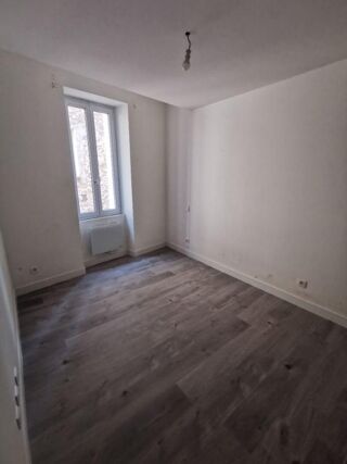  Appartement à louer 3 pièces 67 m²
