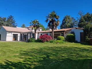  Propriété/château à vendre 12 pièces 334 m²