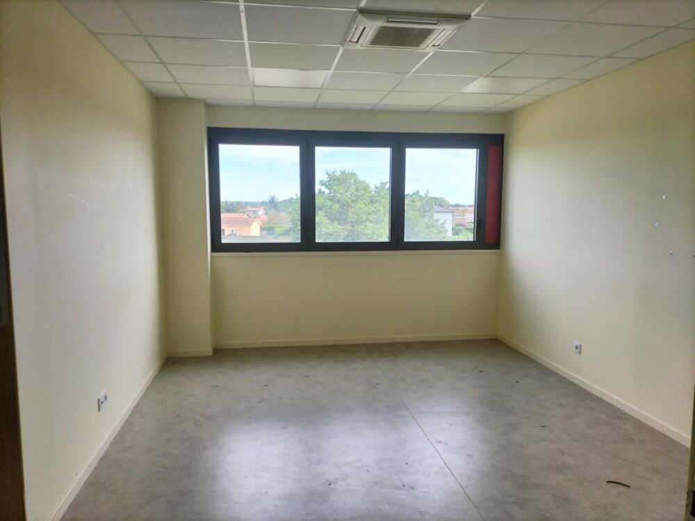   ST DENIS LES BOURG - Les Cadalles - BUREAU Saint denis les bourg