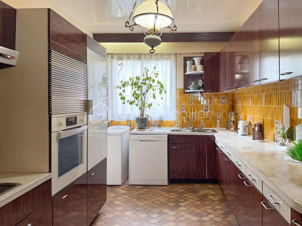Vente Appartement  vendre  4 pices  87,77 m  Le Plessis-Robinson  Rsidence La Fontaine Le plessis robinson