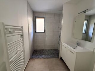  Appartement à louer 3 pièces 60 m²