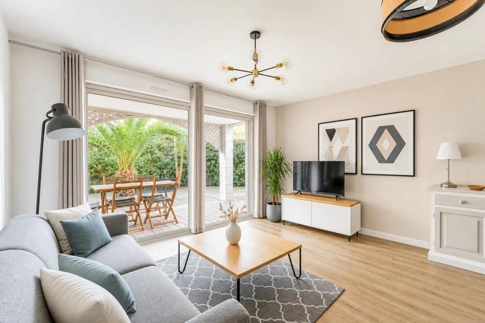 Vente Duplex/Triplex Maison de ville. - 3 chambres - Jardin - Parking x2 Lanton
