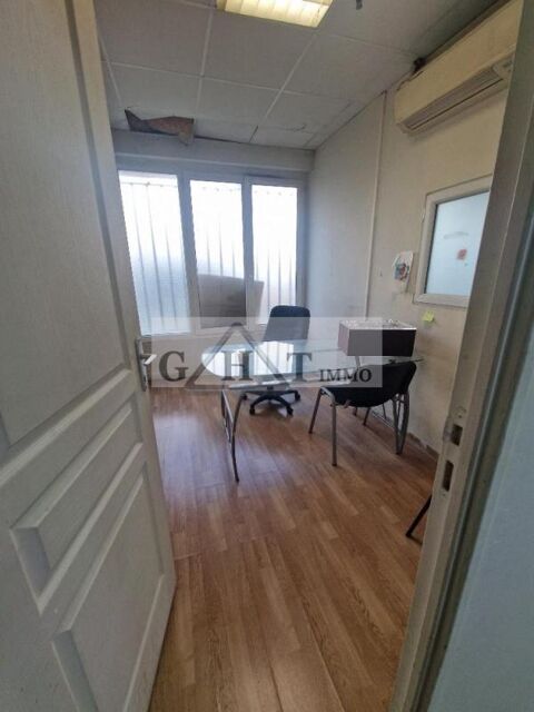 A VENDRE  849M&sup2; ENTREPOT ET BUREAUX A BAGNOLET 695000 93170 Bagnolet