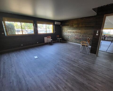 Bureaux Champagne 3 pi&egrave;ce(s) 105,37 m2 1000 72470 Champagne