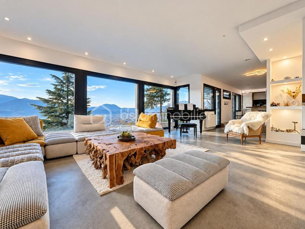 à vendre  Propriété/château Corenc (38700)