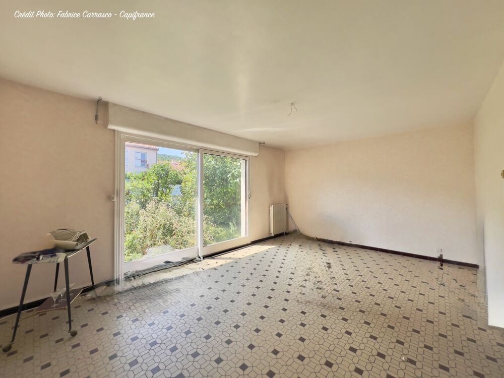 Clermont-Ferrand (63) Croix de Neyrat, Maison familiale avec 4 chambres, garage et jardin à réinventer selon vos envies