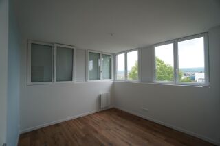  Appartement � louer 4 pi�ces 81 m�