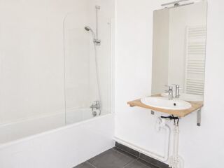  Appartement à louer 3 pièces 64 m²