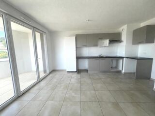  Appartement à louer 3 pièces 58 m²