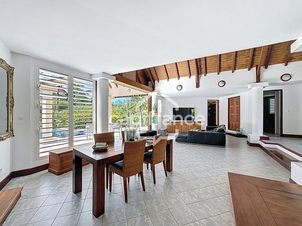 � vendre  Villa Lamentin (97129)