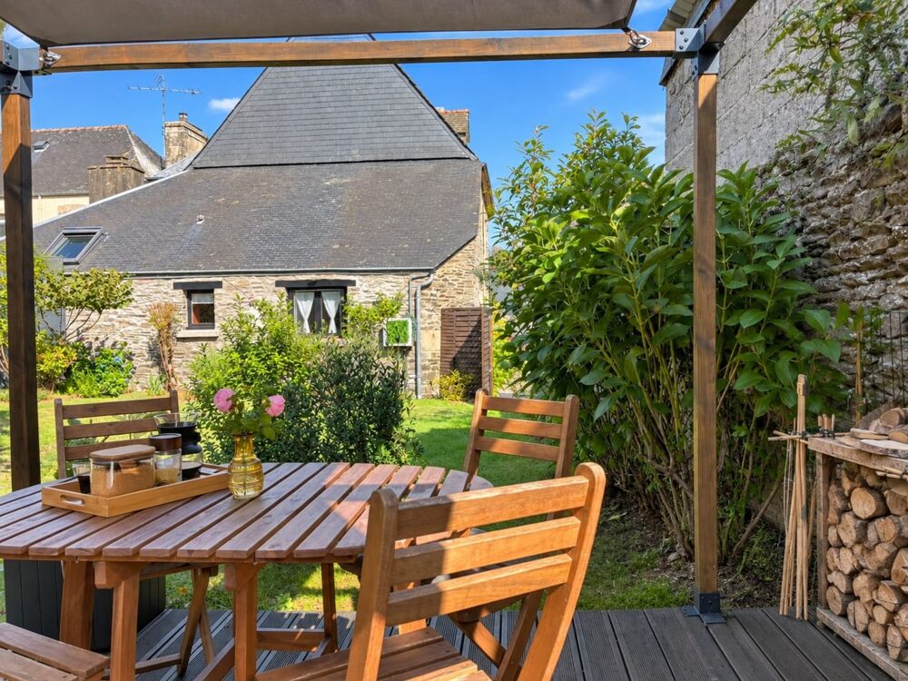 Maison avec 4 chambres et jardin à Plévin