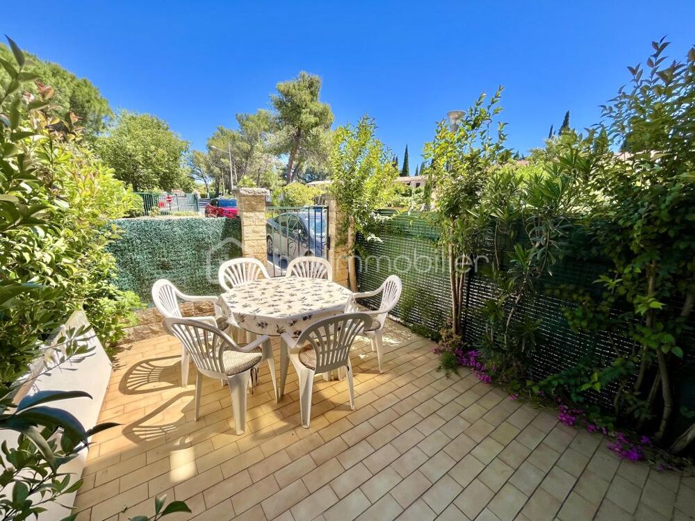 La Londe-les-Maures  Studio avec véranda, jardin et parking privatif