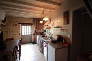  Maison  vendre 10 pices 300 m