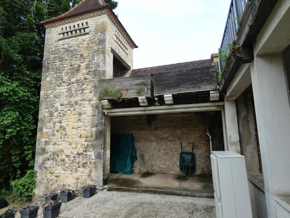 Maison en pierre 215 m2 / 5 chambres / sous-sol / terrain 6000m²