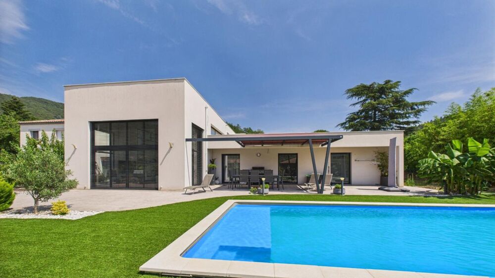 � vendre  Maison Saint-Georges-les-Bains (07800)