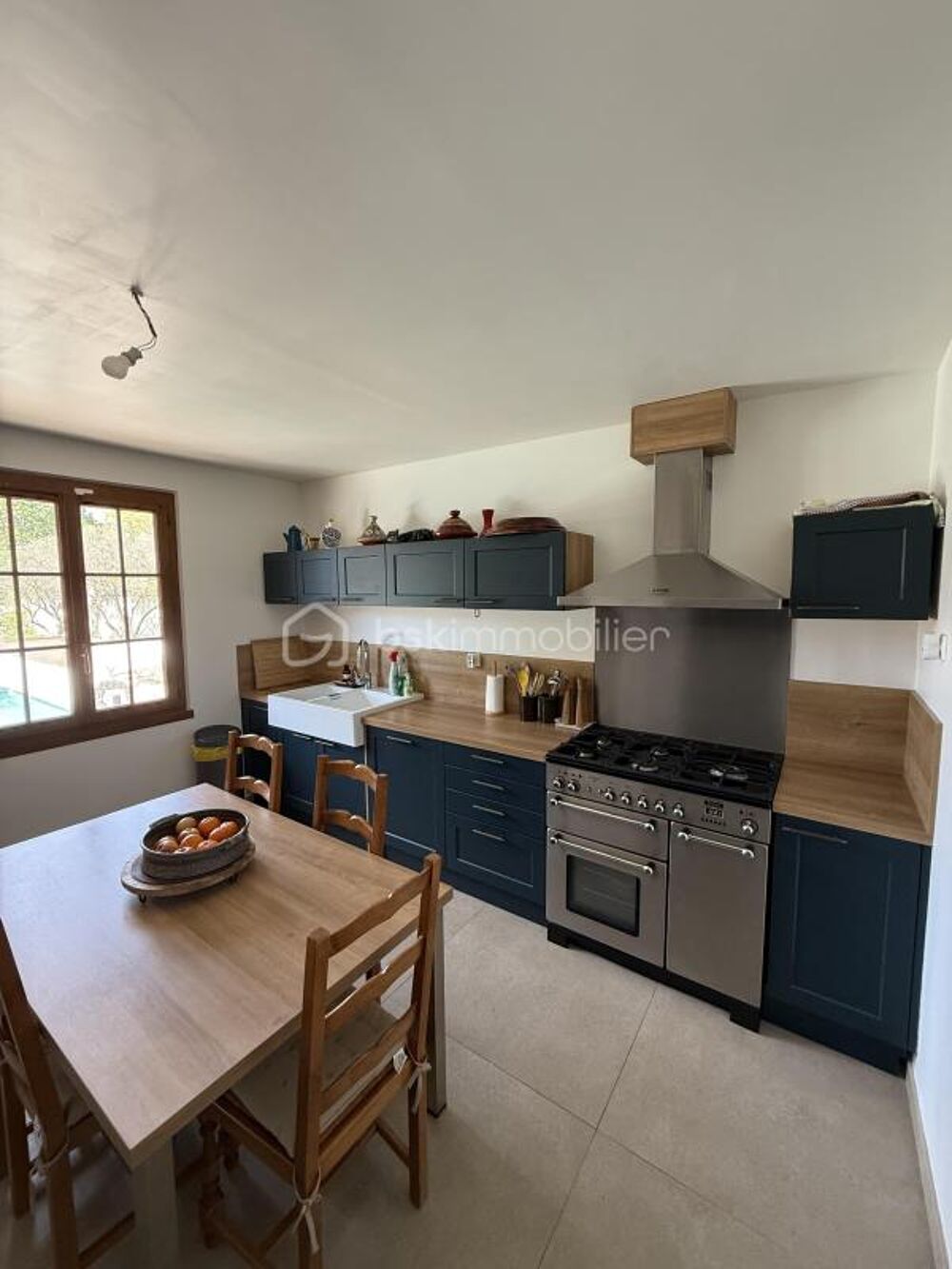 à vendre  Propriété/château Pélissanne (13330)