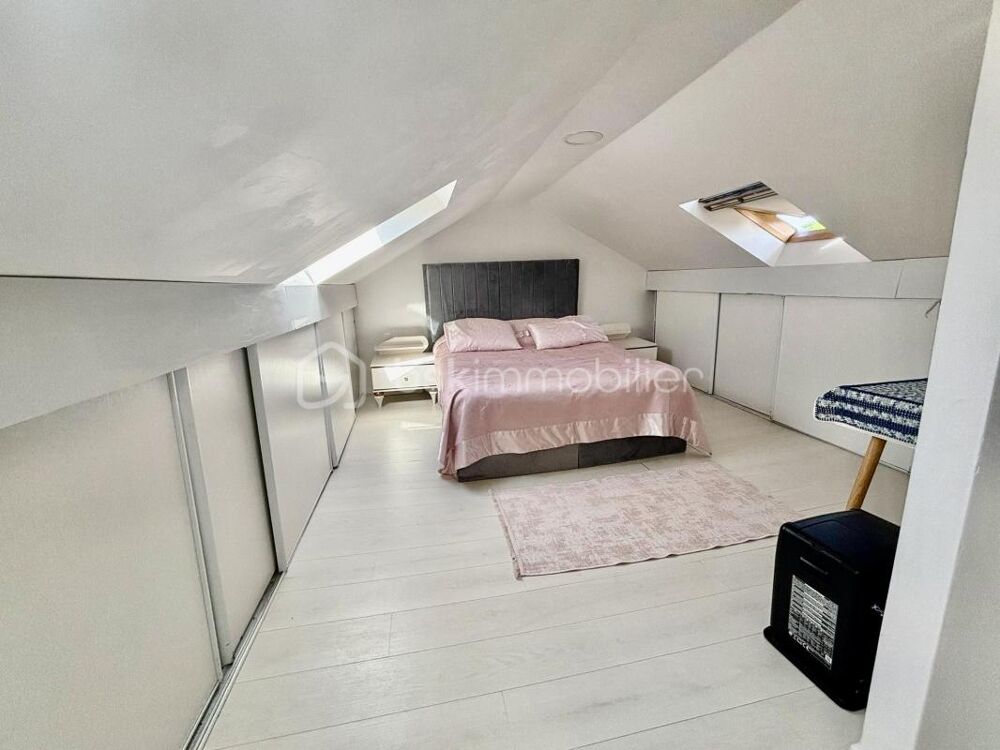 Vente Maison Stains – Rare : 3 maisons, 11 chambres, jardin et parkings – idéal investisseur / famille Stains