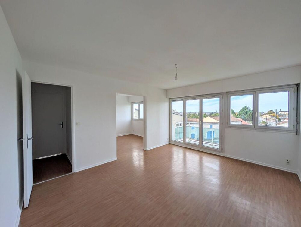 Appartement Cognac 4 pièce(s) 90 m2 Référence 424997
