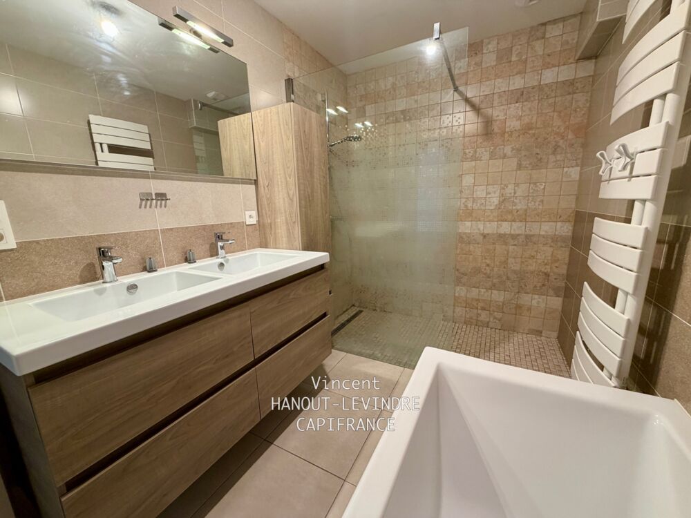 Vente Maison Maison à vendre 6 pièces SAINT BARTHELEMY D'ANJOU (49) Saint barthelemy d anjou